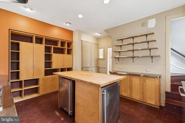 515 CARPENTER LN, Philadelphia, PA 19119