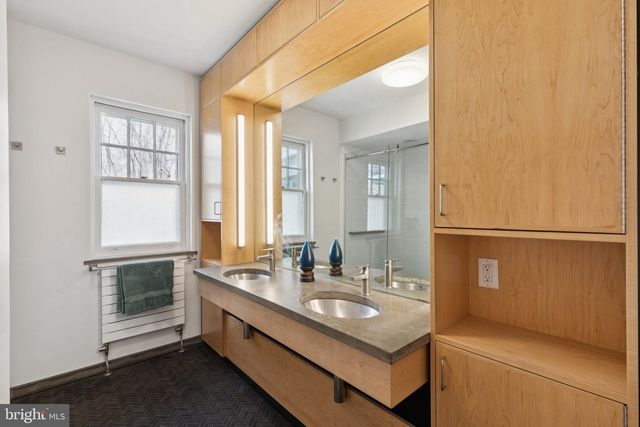 515 CARPENTER LN, Philadelphia, PA 19119