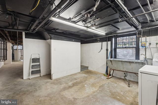 515 CARPENTER LN, Philadelphia, PA 19119