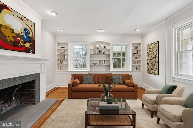 515 CARPENTER LN, Philadelphia, PA 19119