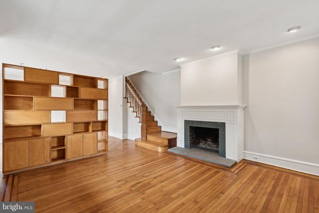 515 CARPENTER LN, Philadelphia, PA 19119