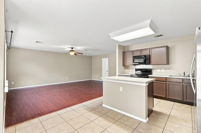 4005 Big Bend TRL, Taylor, TX 76574