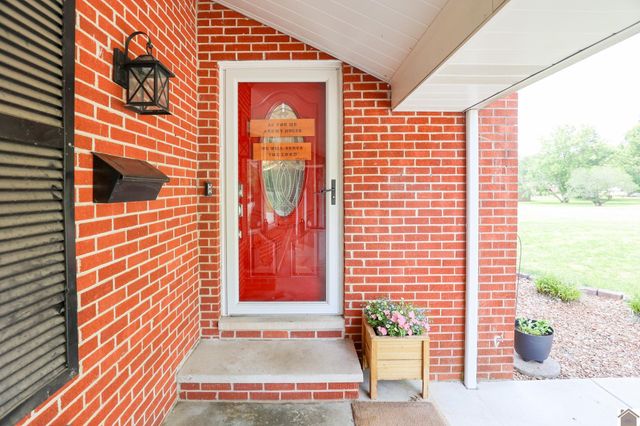 806 Usher St, Mayfield, KY 42066