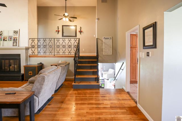 806 Usher St, Mayfield, KY 42066