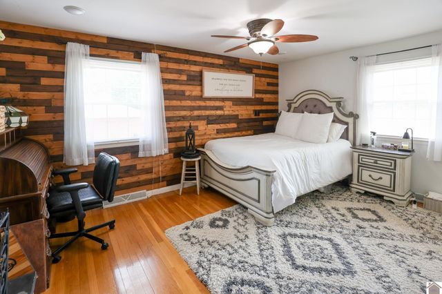 806 Usher St, Mayfield, KY 42066