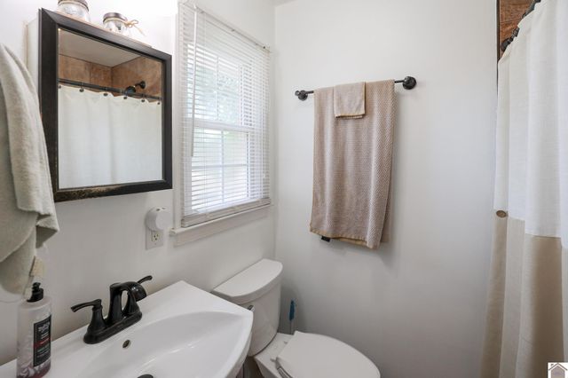 806 Usher St, Mayfield, KY 42066