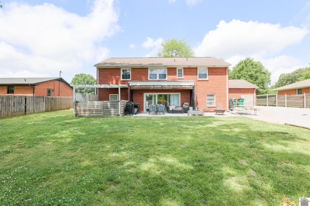 806 Usher St, Mayfield, KY 42066