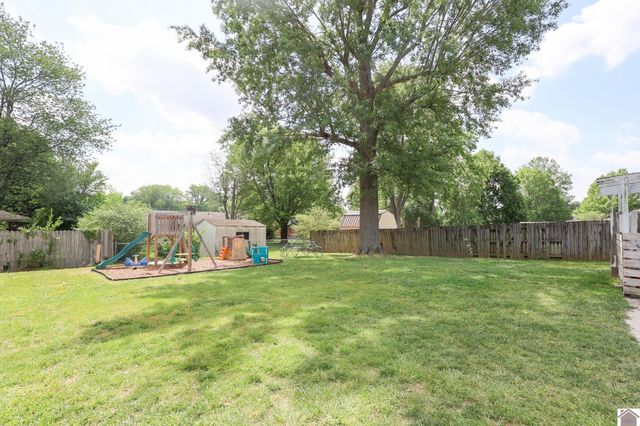 806 Usher St, Mayfield, KY 42066