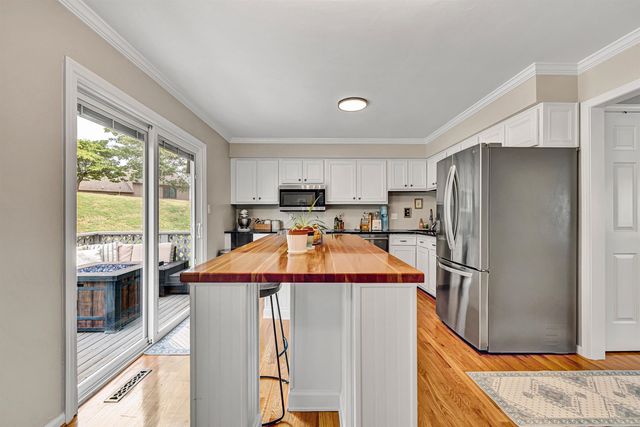 2421 S Clearing RD, Salem, VA 24153