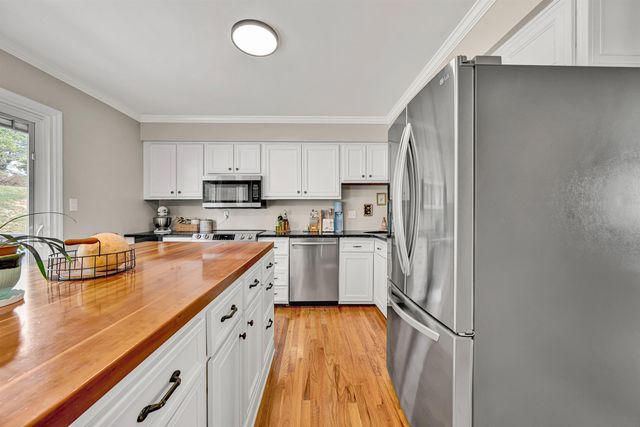 2421 S Clearing RD, Salem, VA 24153