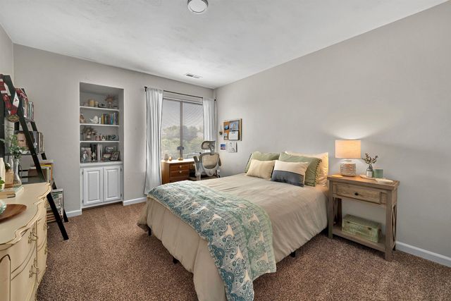 2421 S Clearing RD, Salem, VA 24153