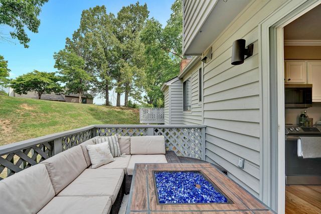 2421 S Clearing RD, Salem, VA 24153