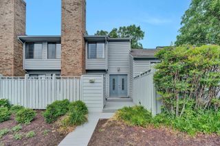 2421 S Clearing RD, Salem, VA 24153