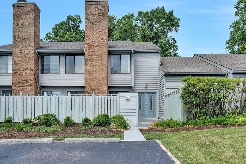 2421 S Clearing RD, Salem, VA 24153