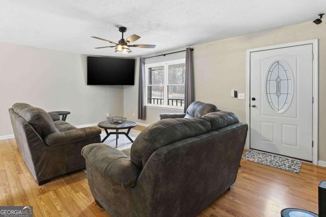 25 Vaughn SPUR NE, Cartersville, GA 30121