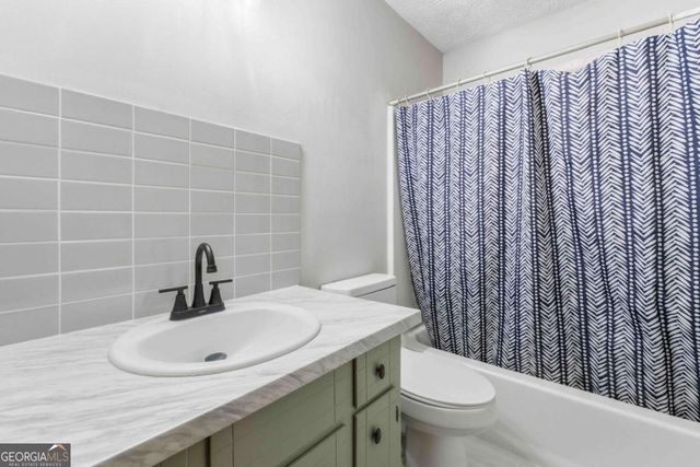 25 Vaughn SPUR NE, Cartersville, GA 30121