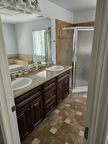 8548 Brisenbourg Way, Antelope, CA 95843