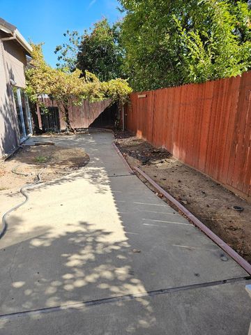 8548 Brisenbourg Way, Antelope, CA 95843