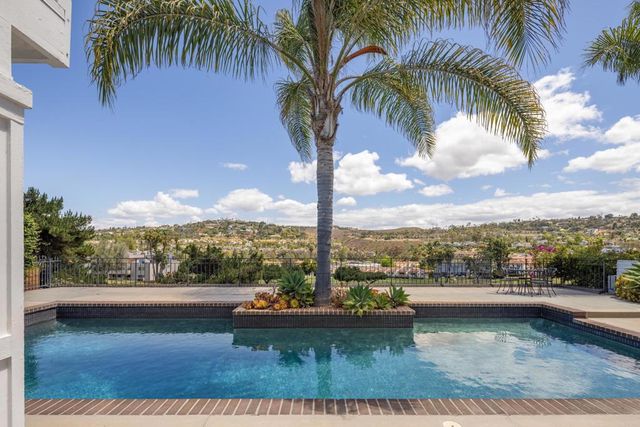 2738 La Costa Avenue, Carlsbad, CA 92009