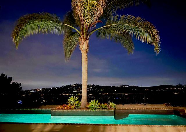 2738 La Costa Avenue, Carlsbad, CA 92009