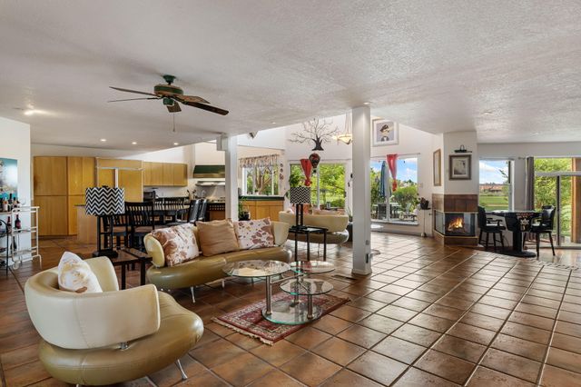 5001 JUSTIN Drive NW, Albuquerque, NM 87114