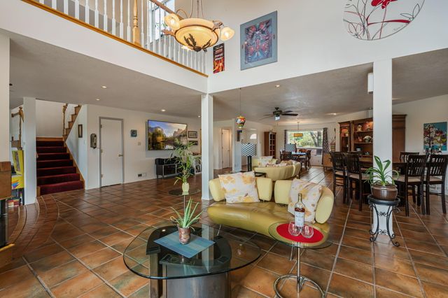 5001 JUSTIN Drive NW, Albuquerque, NM 87114