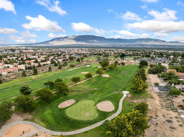 5001 JUSTIN Drive NW, Albuquerque, NM 87114