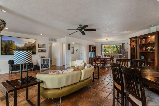 5001 JUSTIN Drive NW, Albuquerque, NM 87114