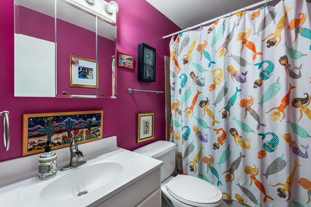 5001 JUSTIN Drive NW, Albuquerque, NM 87114