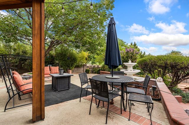 5001 JUSTIN Drive NW, Albuquerque, NM 87114