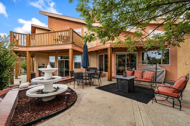 5001 JUSTIN Drive NW, Albuquerque, NM 87114