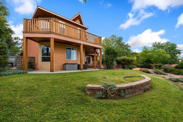 5001 JUSTIN Drive NW, Albuquerque, NM 87114