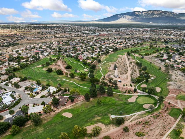 5001 JUSTIN Drive NW, Albuquerque, NM 87114