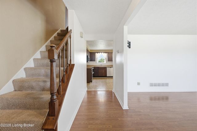 277 Fortney Ln, Mt Washington, KY 40047