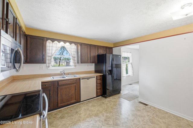 277 Fortney Ln, Mt Washington, KY 40047