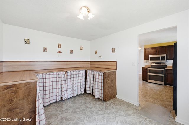 277 Fortney Ln, Mt Washington, KY 40047