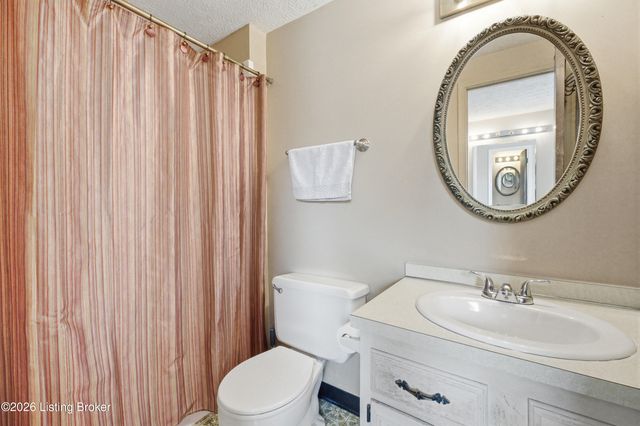 277 Fortney Ln, Mt Washington, KY 40047