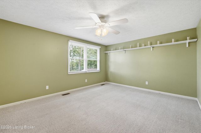 277 Fortney Ln, Mt Washington, KY 40047
