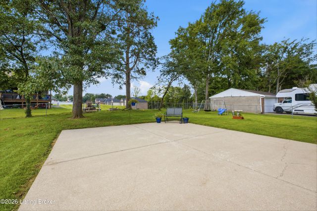 277 Fortney Ln, Mt Washington, KY 40047