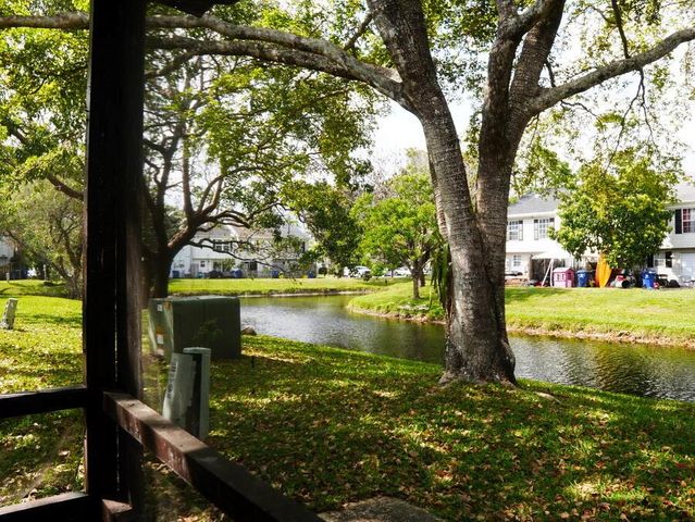 209 Georgian Park Drive, Jupiter, FL 33458