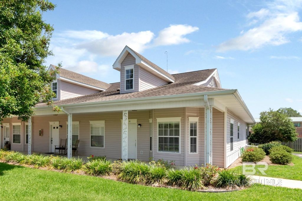 102 Courthouse Drive 16, Fairhope, AL 36532