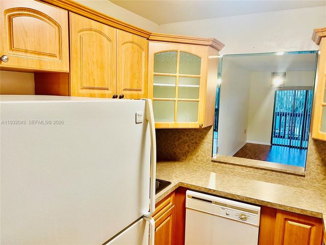 1021 Mockingbird Lane 215, Plantation, FL 33324