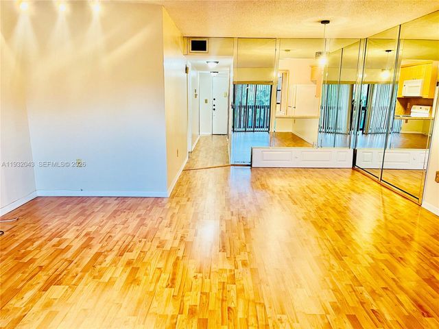 1021 Mockingbird Lane 215, Plantation, FL 33324