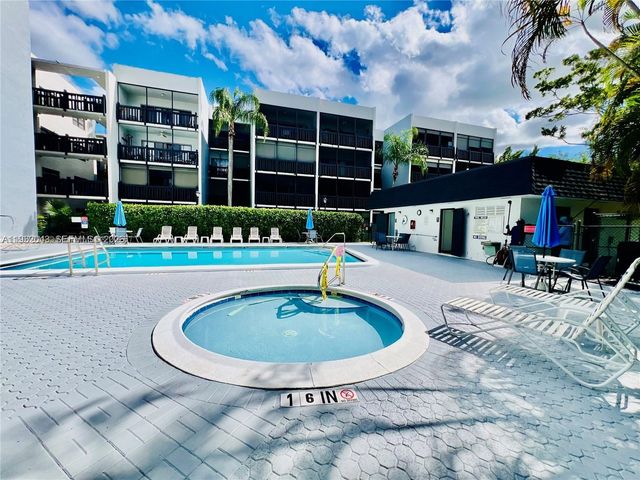 1021 Mockingbird Lane 215, Plantation, FL 33324