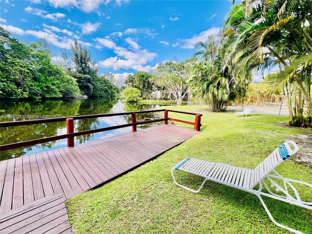 1021 Mockingbird Lane 215, Plantation, FL 33324