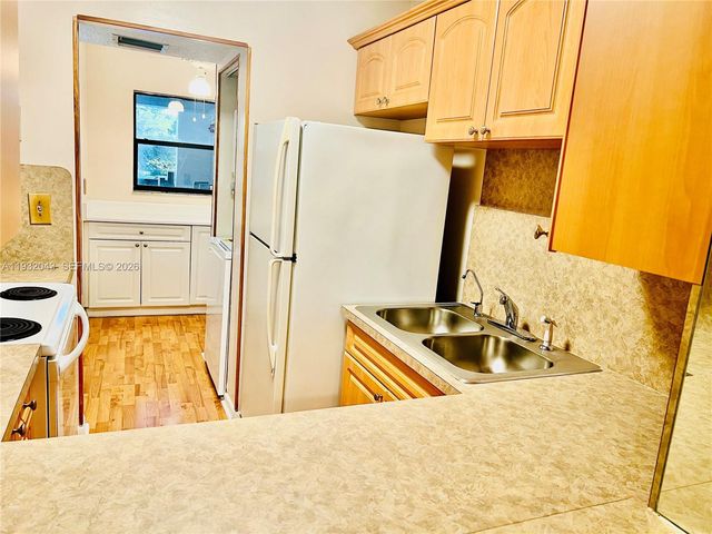 1021 Mockingbird Lane 215, Plantation, FL 33324