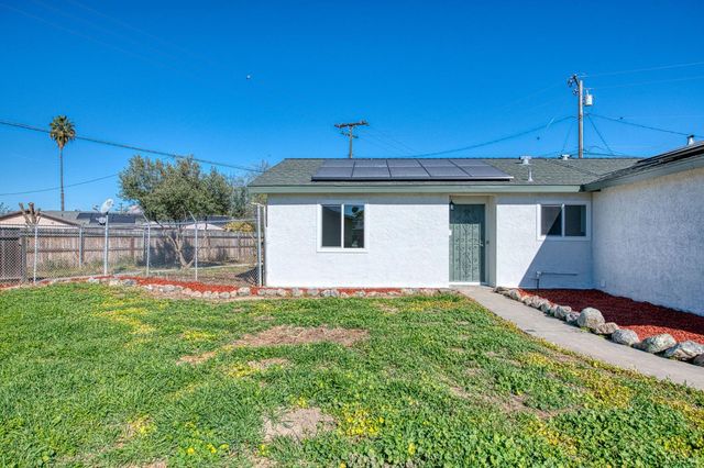1167 Cling Circle, Hanford, CA 93230