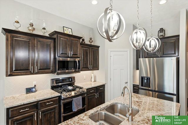 7375 N 169 Street, Bennington, NE 68007