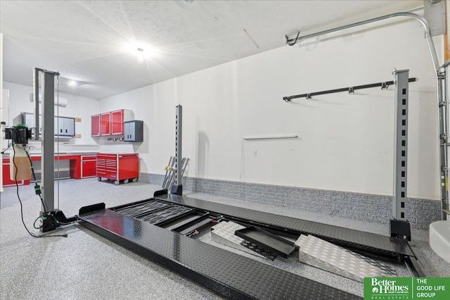 7375 N 169 Street, Bennington, NE 68007