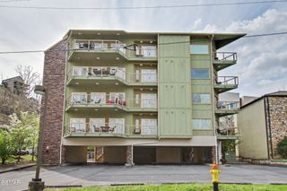 513 McCarter Rd Apt 4M, Gatlinburg, TN 37738